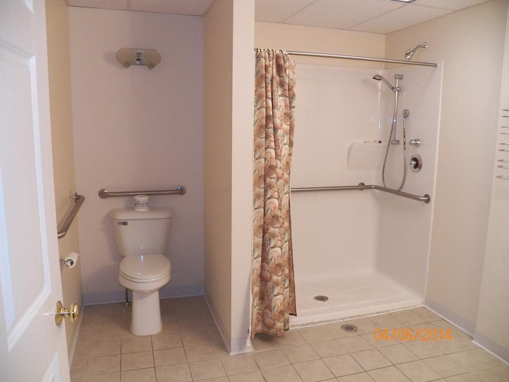 The Beach Rose Inn Wells Room photo